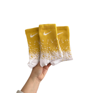 Nike pintas amarillo
