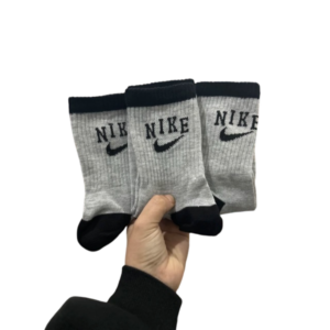 Nike gris